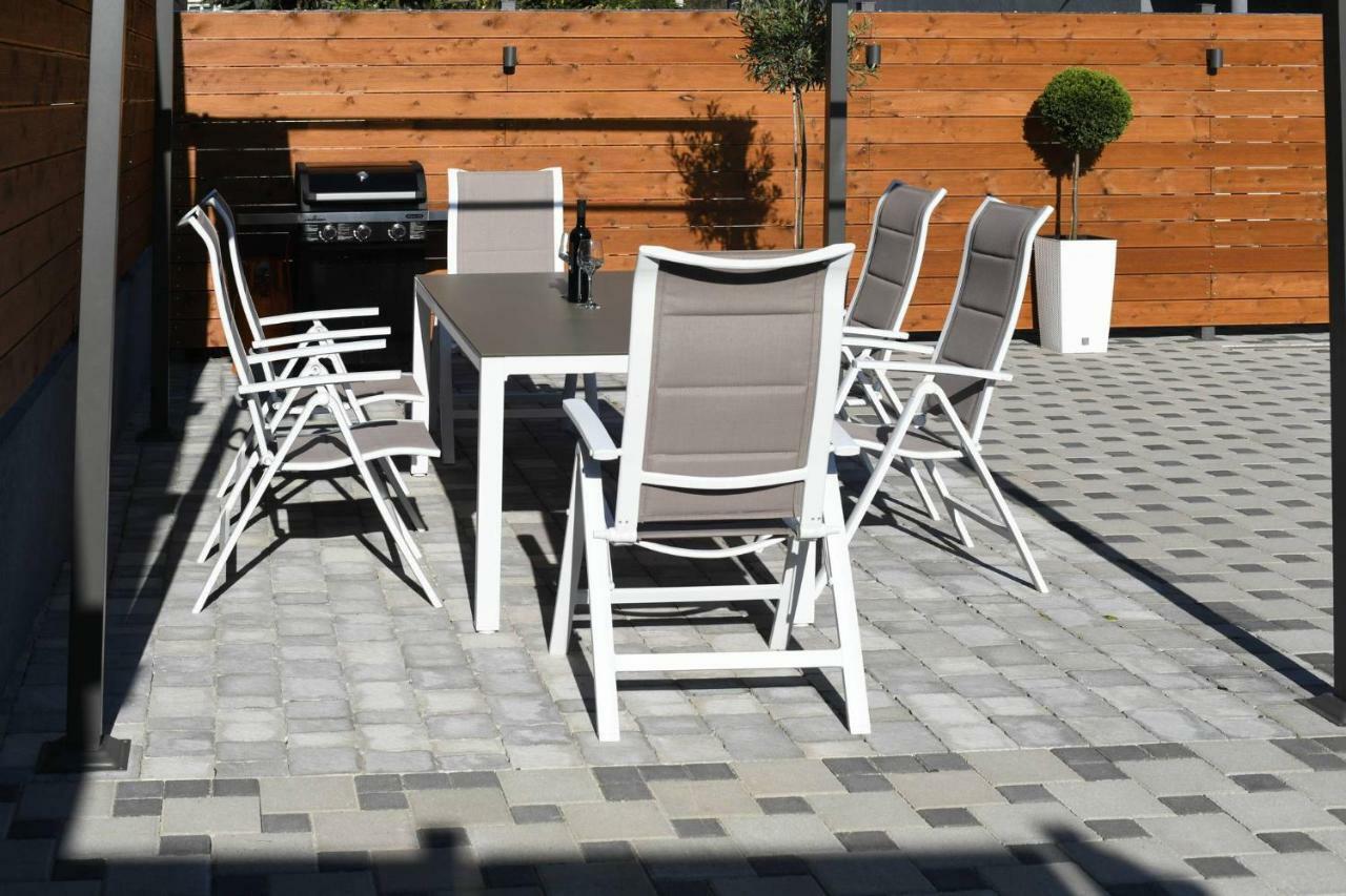 "Oasis Of Peace Zagreb-Apartments" Bagian luar foto