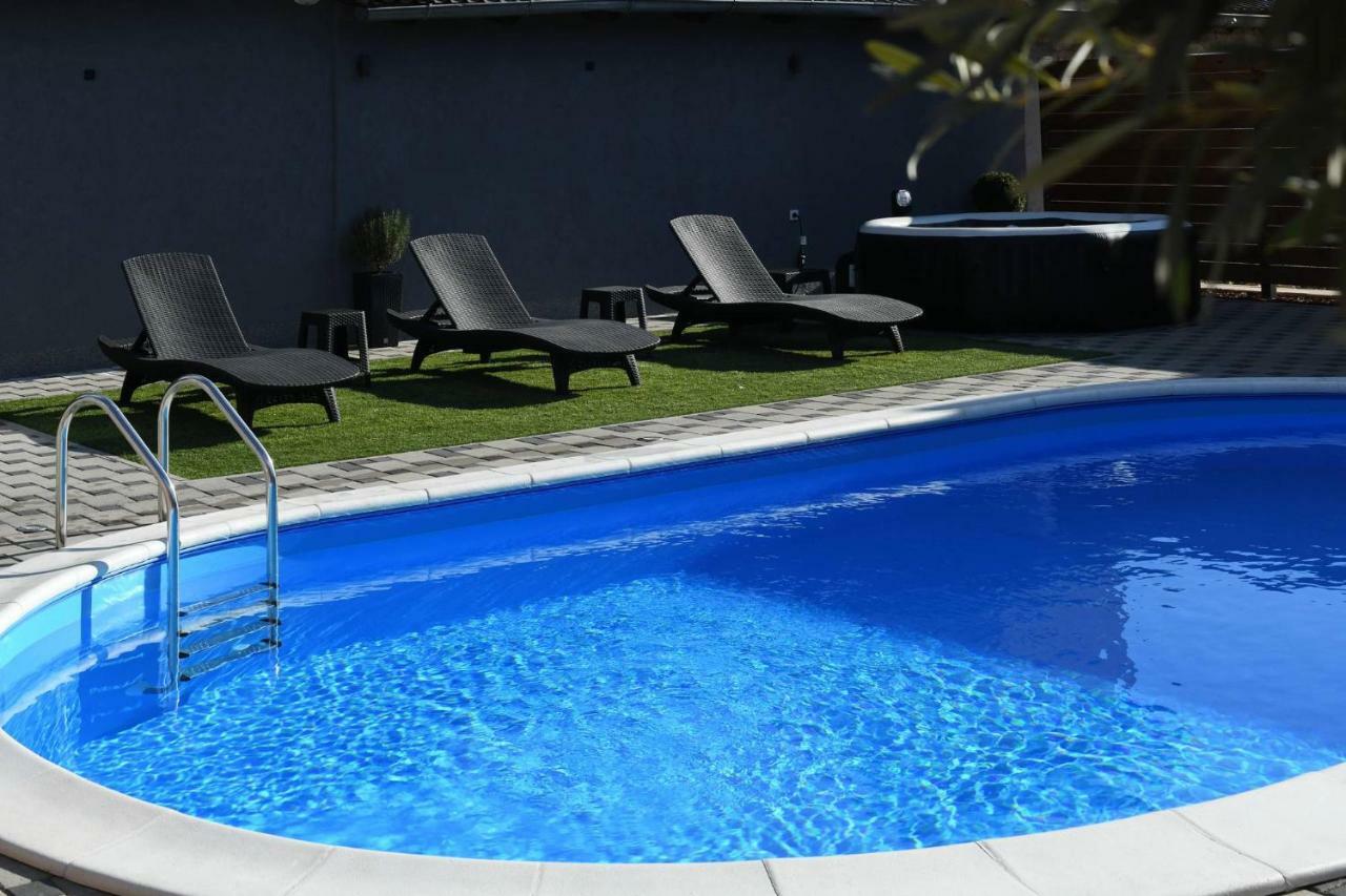"Oasis Of Peace Zagreb-Apartments" Bagian luar foto