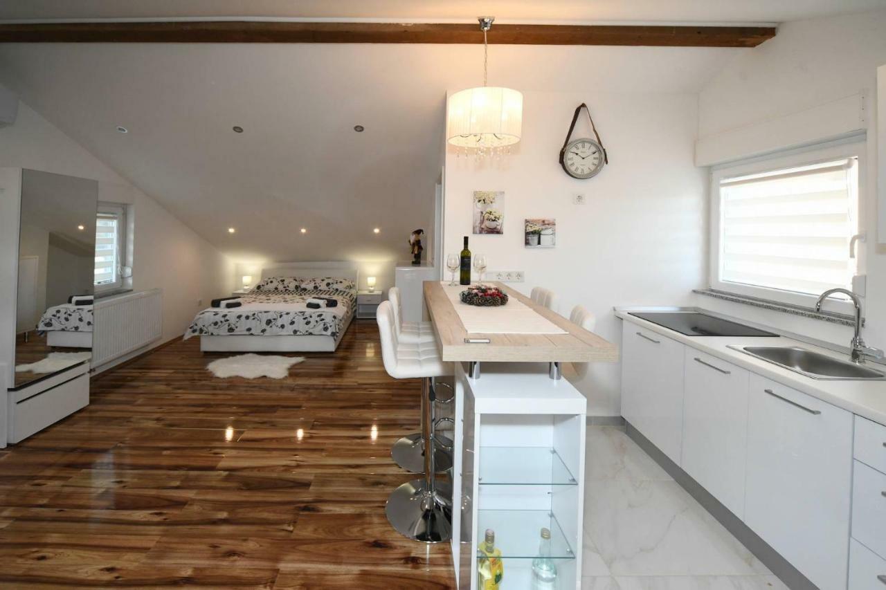 "Oasis Of Peace Zagreb-Apartments" Bagian luar foto